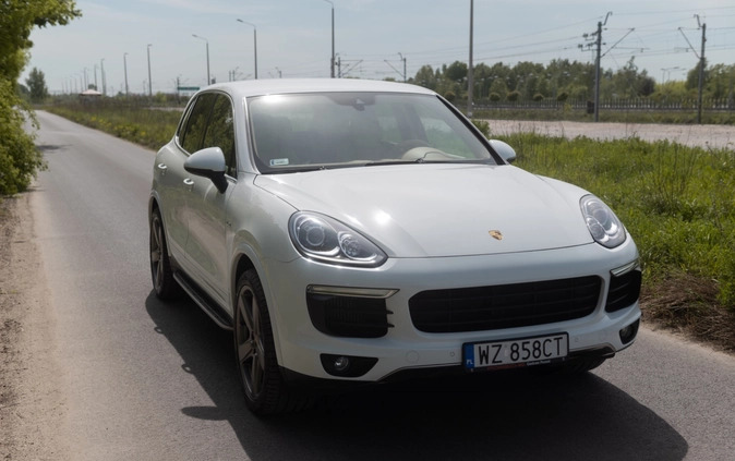 Porsche Cayenne cena 199800 przebieg: 215000, rok produkcji 2015 z Warszawa małe 742